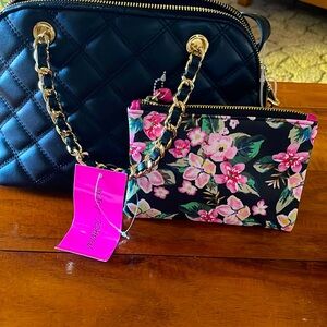 Betsy Johnson quilted crossbody/ hand bag nwt. Measure 11x4x8